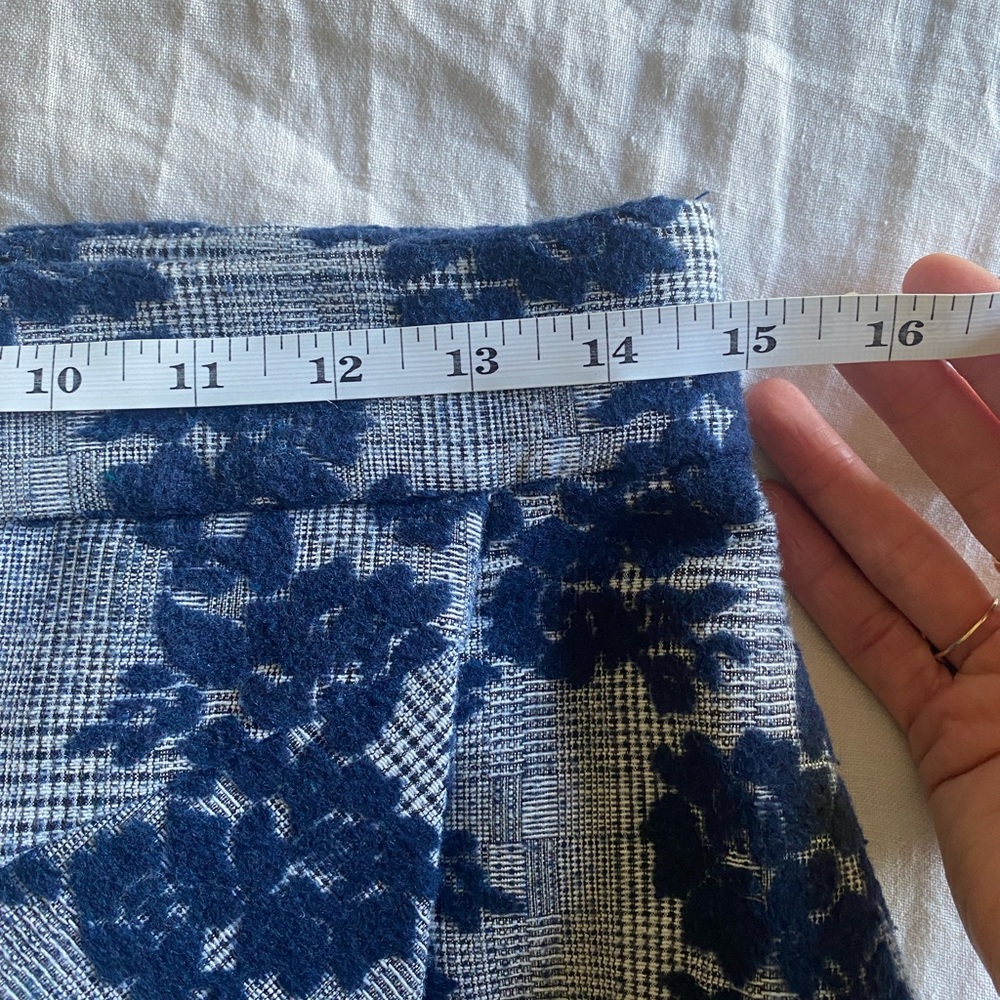 Halogen faux wrap lined midi skirt, sz 8, navy floral velvet, so soft! BNWOT - Picture 6 of 10
